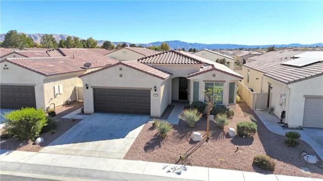 18929 Lariat Street, Apple Valley, CA 92308
