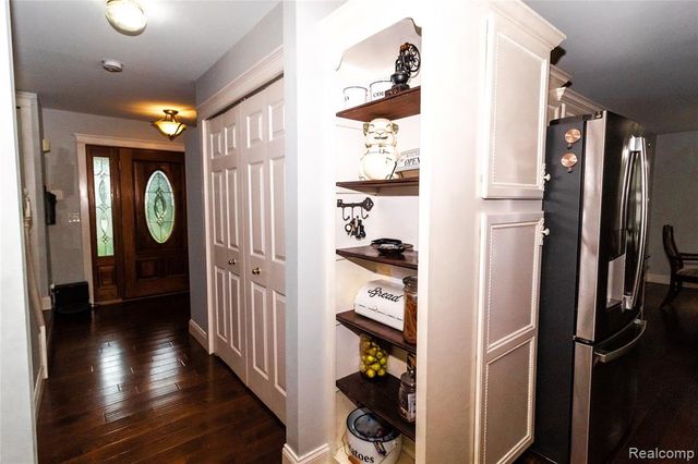 8314 Mill Pointe Court, Goodrich, MI 48438