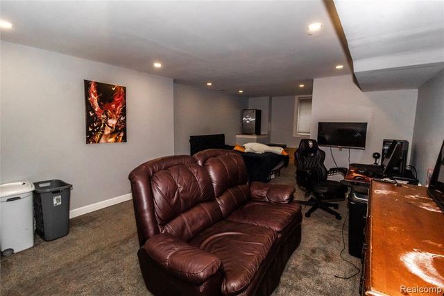 8314 Mill Pointe Court, Goodrich, MI 48438