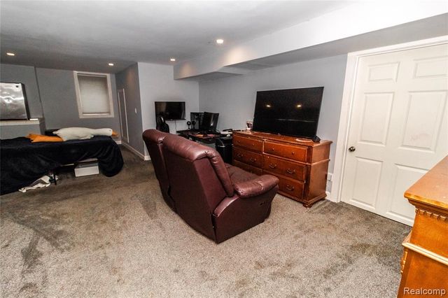 8314 Mill Pointe Court, Goodrich, MI 48438