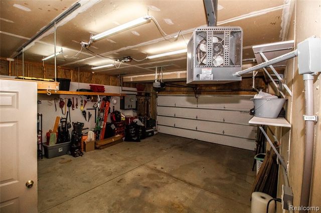 8314 Mill Pointe Court, Goodrich, MI 48438