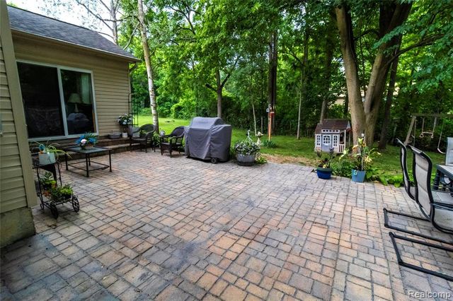 8314 Mill Pointe Court, Goodrich, MI 48438