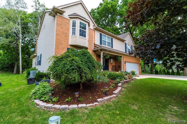 8314 Mill Pointe Court, Goodrich, MI 48438