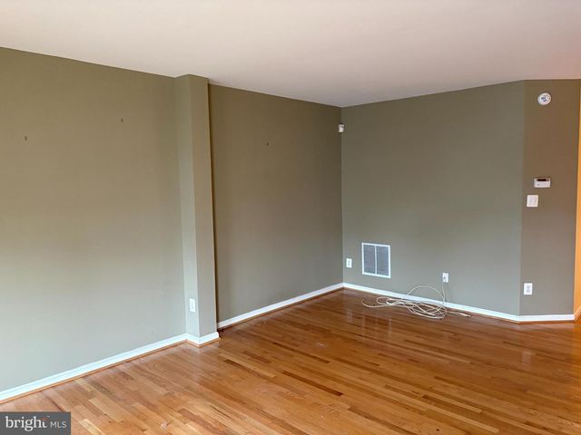 8831 HOWLAND PL, Bristow, VA 20136