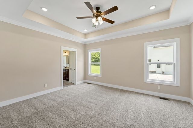 541 Clearview Rd, Cottontown, TN 37048