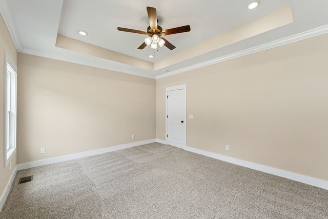 541 Clearview Rd, Cottontown, TN 37048