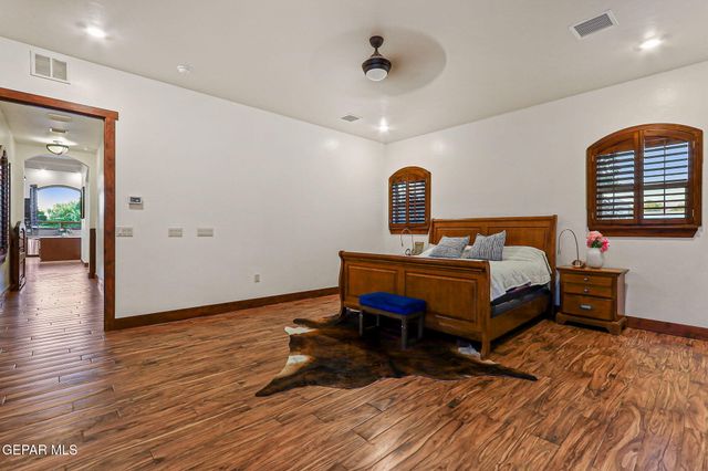 709 Woodfield Drive, El Paso, TX 79932