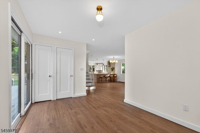 6 RACE STREET, Union Twp., NJ 08867