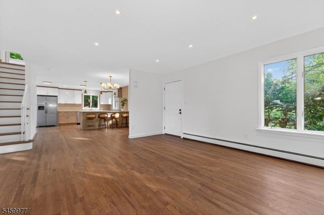 6 RACE STREET, Union Twp., NJ 08867