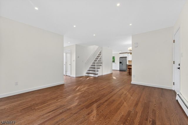 6 RACE STREET, Union Twp., NJ 08867