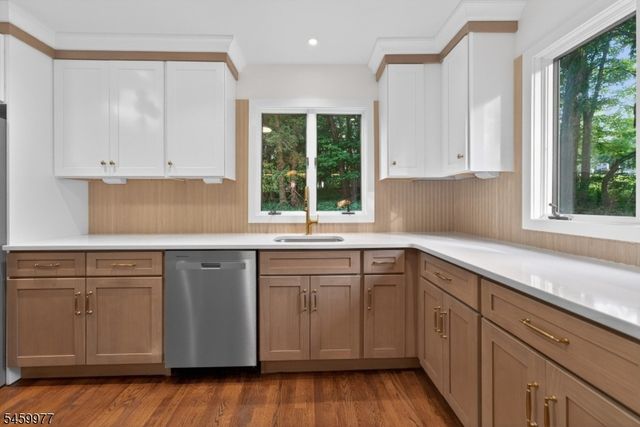 6 RACE STREET, Union Twp., NJ 08867
