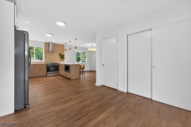 6 RACE STREET, Union Twp., NJ 08867