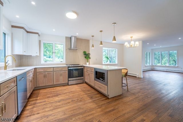 6 RACE STREET, Union Twp., NJ 08867