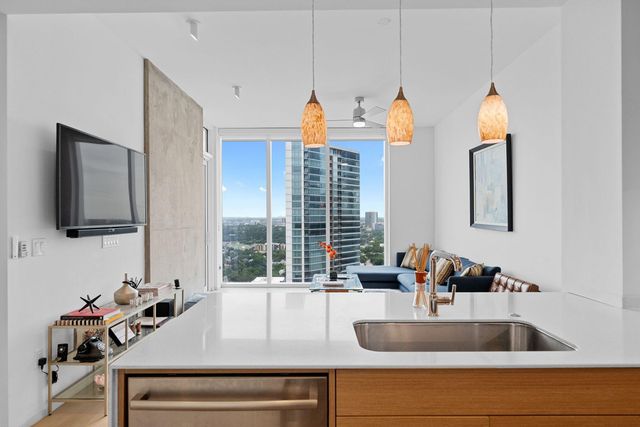 301 West Ave 2902, Austin, TX 78701