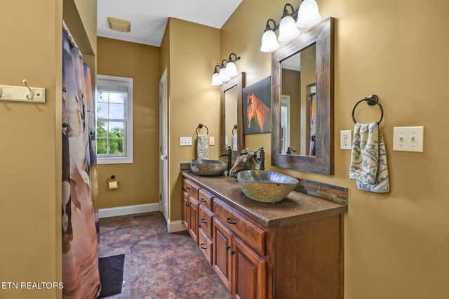 504 Ridge Top Drive, Jamestown, TN 38556