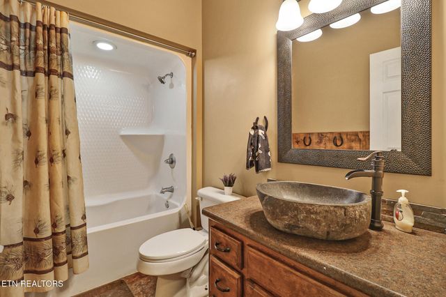 504 Ridge Top Drive, Jamestown, TN 38556