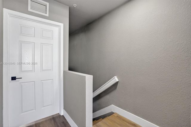 7995 NW 8th St 100C, Miami, FL 33126