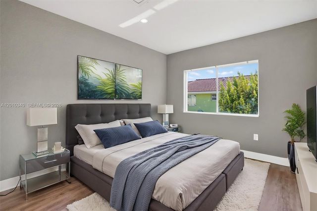 7995 NW 8th St 100C, Miami, FL 33126