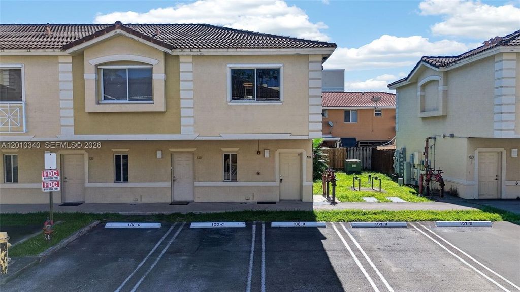 7995 NW 8th St 100C, Miami, FL 33126