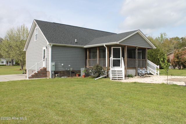 6370 Honey Hill Road, Hallsboro, NC 28442