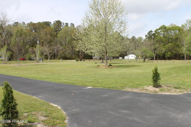 6370 Honey Hill Road, Hallsboro, NC 28442