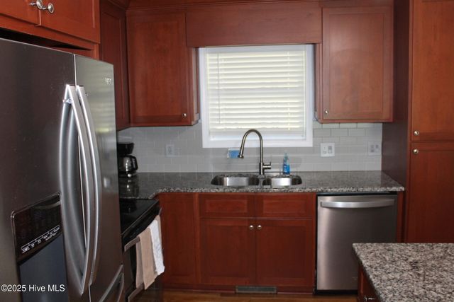 6370 Honey Hill Road, Hallsboro, NC 28442