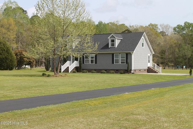 6370 Honey Hill Road, Hallsboro, NC 28442