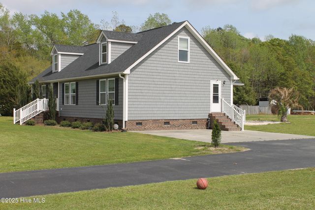 6370 Honey Hill Road, Hallsboro, NC 28442