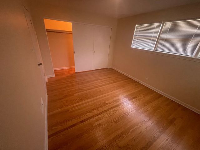 9521 N Kildare Avenue, Skokie, IL 60076