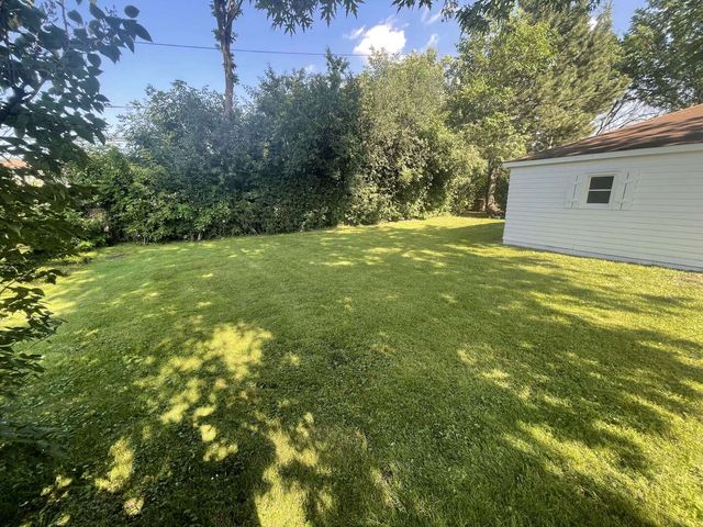 9521 N Kildare Avenue, Skokie, IL 60076