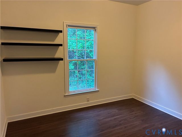 269 Willow Farm Ln, Bumpass, VA 23024