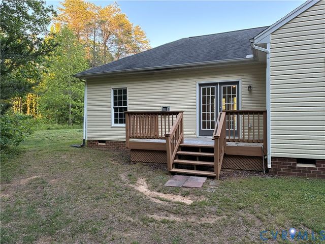 269 Willow Farm Ln, Bumpass, VA 23024