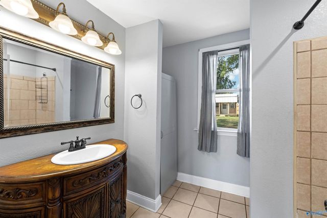 201 Day Street, Hartselle, AL 35640