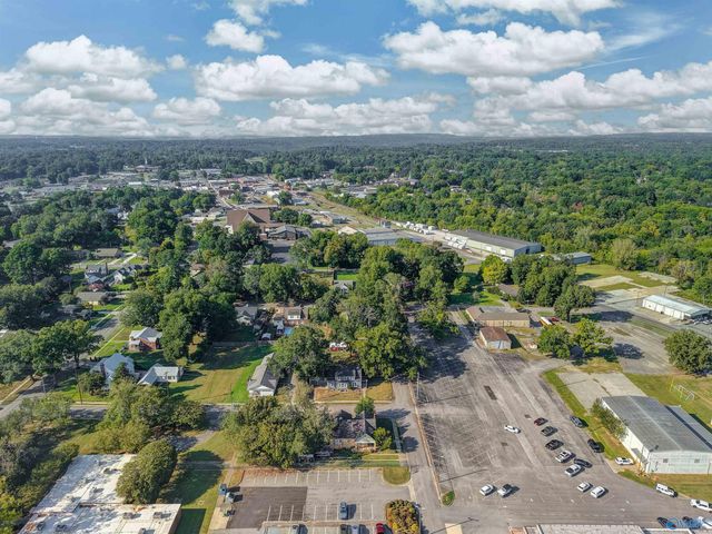 201 Day Street, Hartselle, AL 35640