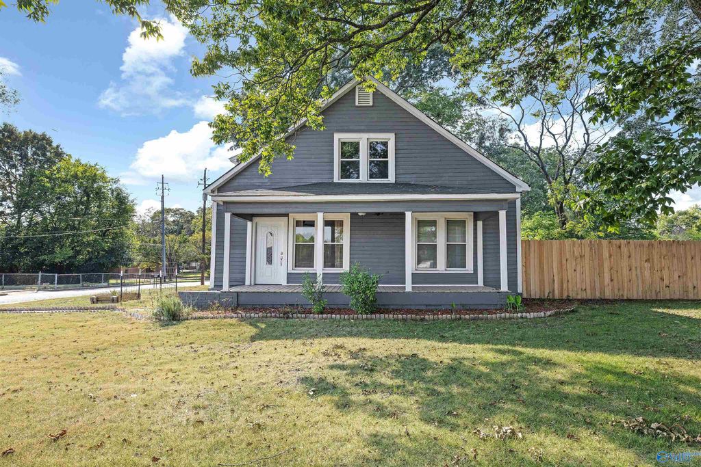 201 Day Street, Hartselle, AL 35640