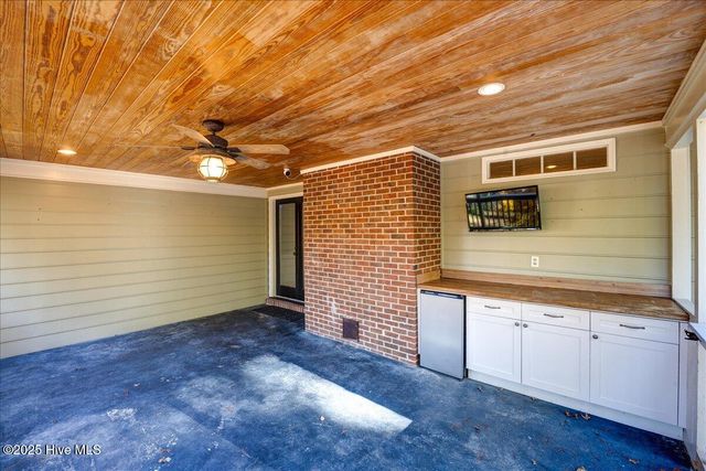 3302 Country Club Road, New Bern, NC 28562