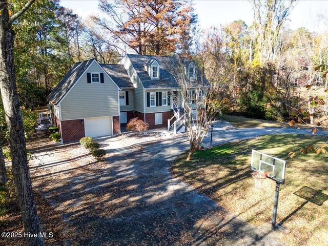 3302 Country Club Road, New Bern, NC 28562