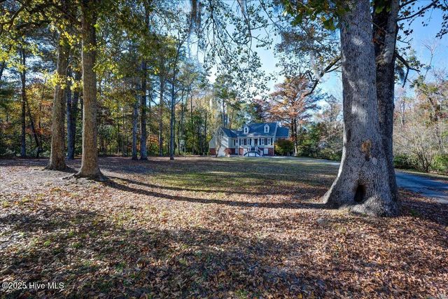 3302 Country Club Road, New Bern, NC 28562