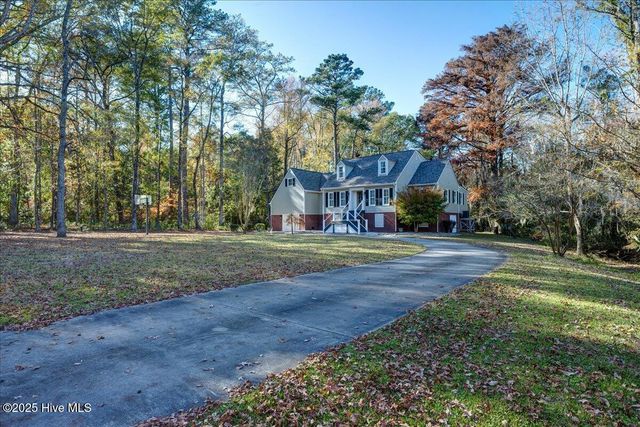 3302 Country Club Road, New Bern, NC 28562