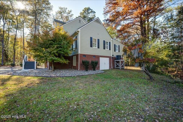 3302 Country Club Road, New Bern, NC 28562