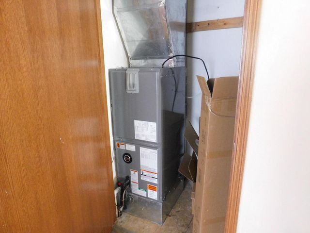 409 W Dunn, Monett, MO 65708