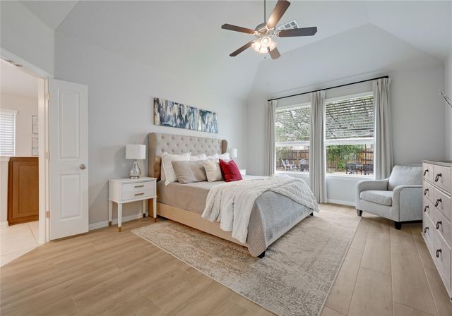 7820 Turnback Ledge TRL, Lago Vista, TX 78645