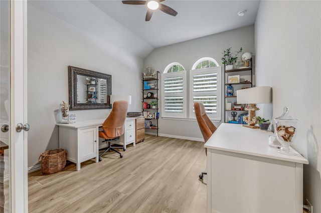 7820 Turnback Ledge TRL, Lago Vista, TX 78645