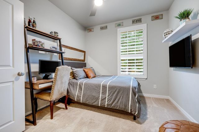 7820 Turnback Ledge TRL, Lago Vista, TX 78645