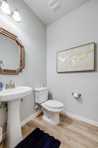 7820 Turnback Ledge TRL, Lago Vista, TX 78645