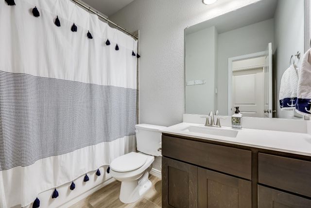 7820 Turnback Ledge TRL, Lago Vista, TX 78645