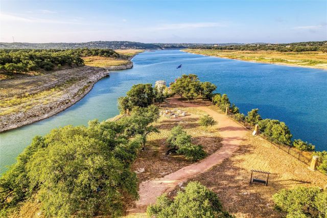 7820 Turnback Ledge TRL, Lago Vista, TX 78645