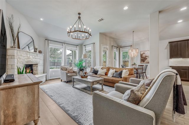 7820 Turnback Ledge TRL, Lago Vista, TX 78645