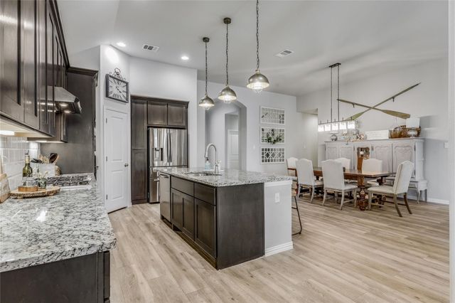 7820 Turnback Ledge TRL, Lago Vista, TX 78645