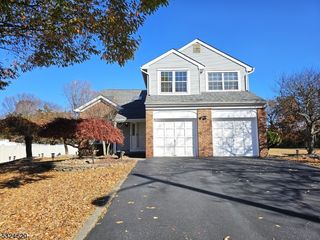 5 Denbigh Dr, Franklin Twp., NJ 08873